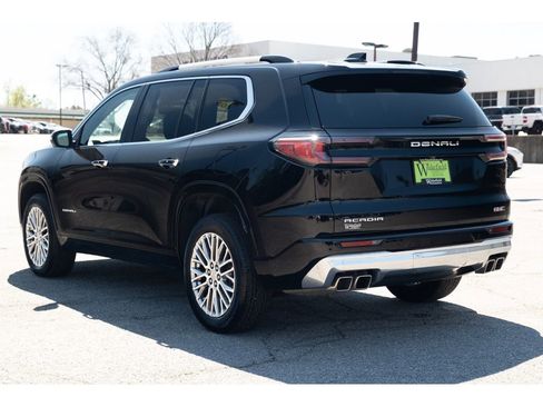 Used 2025 GMC Acadia Denali image 5
