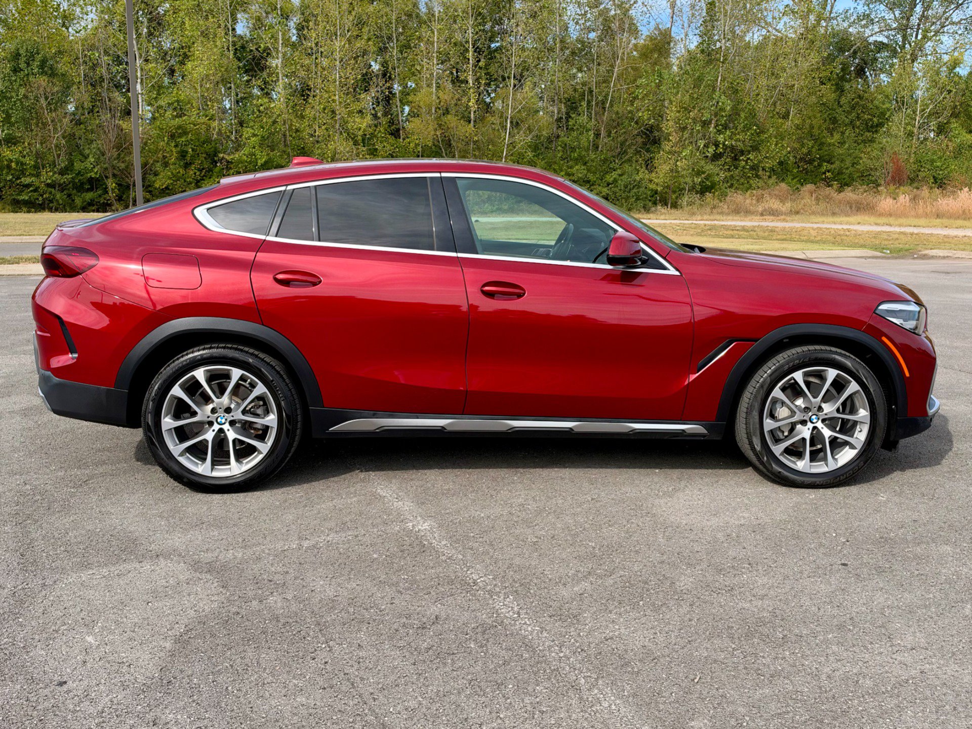 Used 2021 BMW X6 xDrive40i w/ Premium Package AWD/4WD image 7