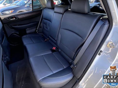 Used 2017 Subaru Outback 2.5i Limited image 19