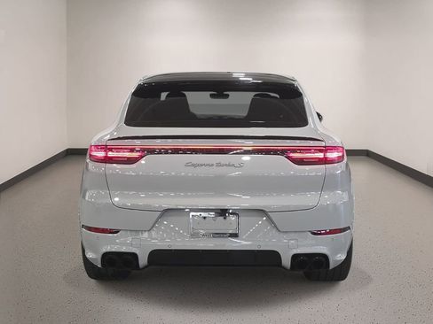 Certified 2023 Porsche Cayenne Turbo S AWD/4WD image 6