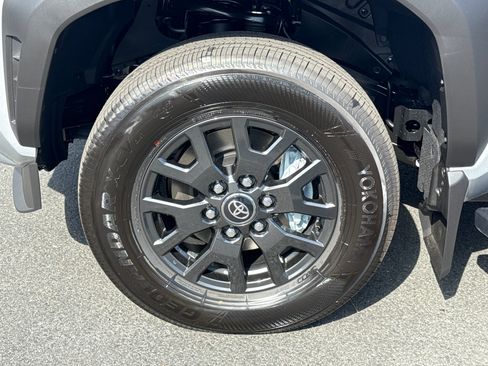 New 2026 Toyota 4Runner SR5 AWD/4WD image 5