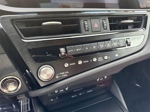 Certified 2022 Lexus ES 350 F Sport image 19