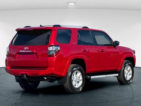 Used 2021 Toyota 4Runner SR5 image 2