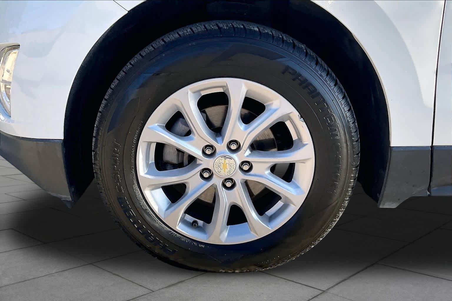 Used 2021 Chevrolet Equinox LT AWD/4WD image 10