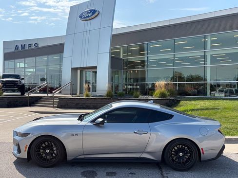 Certified 2025 Ford Mustang GT RWD image 3