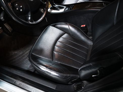 Used 2005 Mercedes-Benz E 55 AMG Sedan image 19