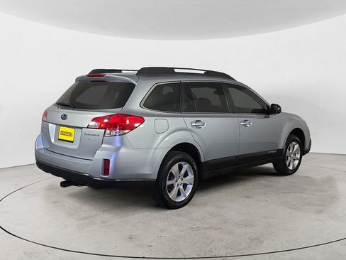 Used 2014 Subaru Outback 2.5i w/ Alloy Wheel Package image 5