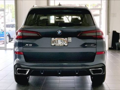 Used 2022 BMW X5 xDrive40i w/ M Sport Package AWD/4WD image 4