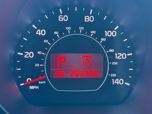 Used 2018 Kia Soul + FWD image 28