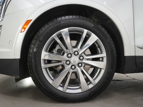 Used 2024 Cadillac XT5 Premium Luxury image 33