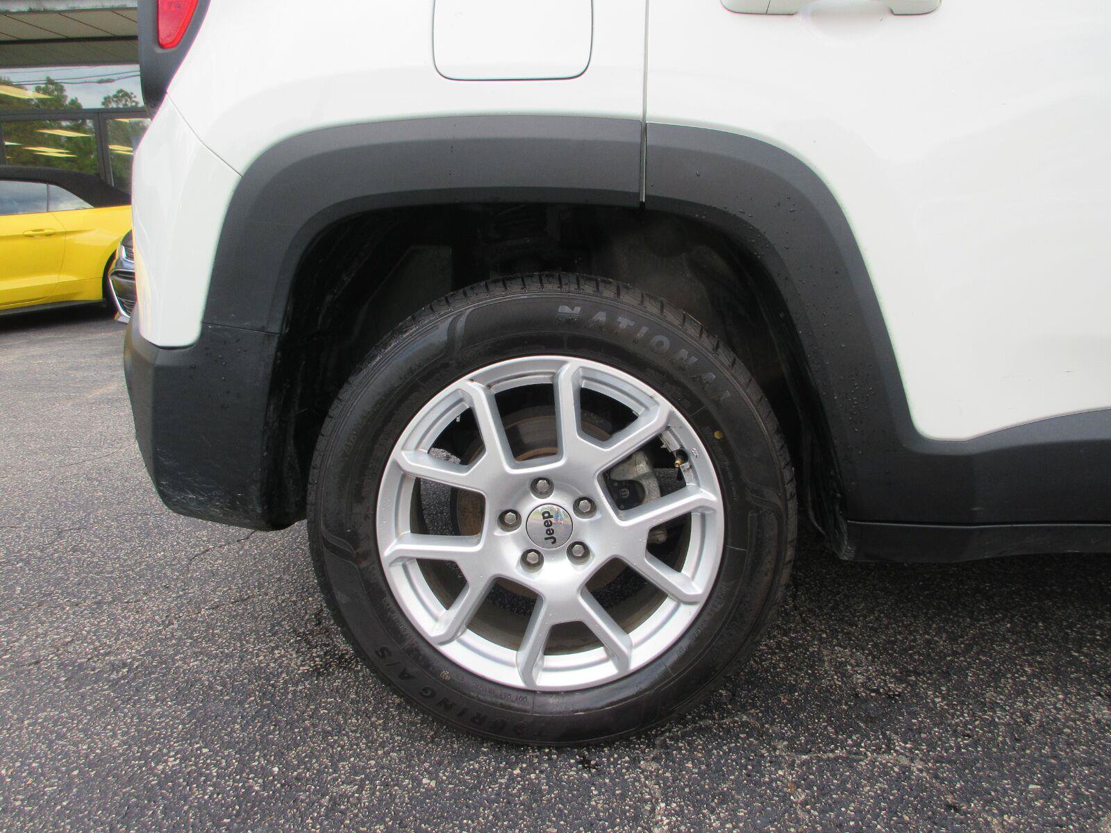 Used 2022 Jeep Renegade Sport w/ Sport Appearance Group FWD image 23