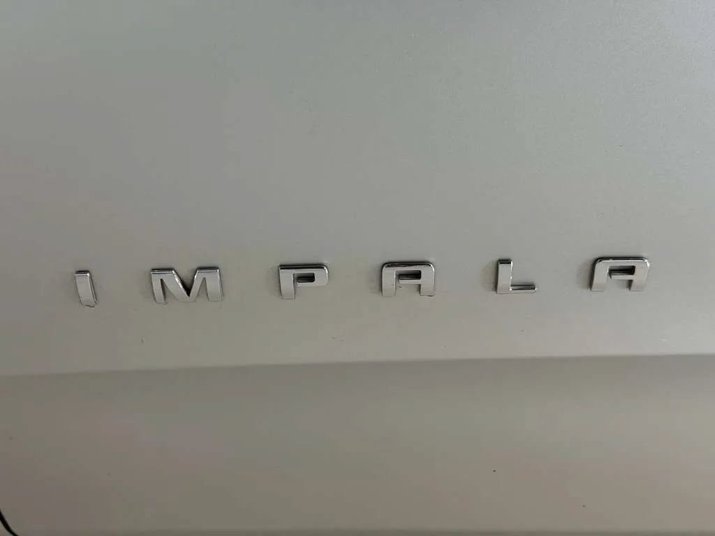 Used 2014 Chevrolet Impala LT w/ Convenience Package FWD image 11