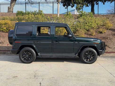 Used 2024 Mercedes-Benz G 550 image 2