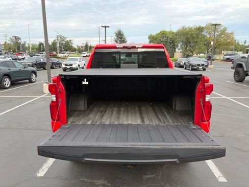 Used 2024 Chevrolet Silverado 1500 ZR2 w/ Technology Package AWD/4WD image 5