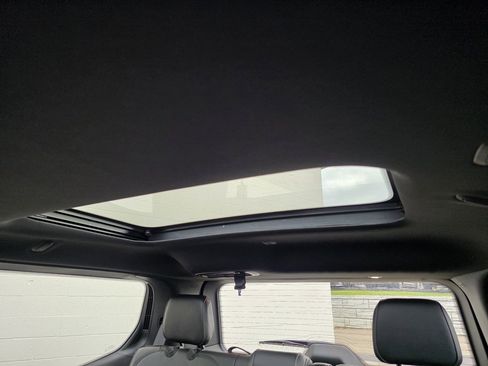 New 2025 Jeep Wagoneer Series III w/ Premium Group I image 44