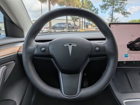 Used 2023 Tesla Model 3 Standard Range image 15