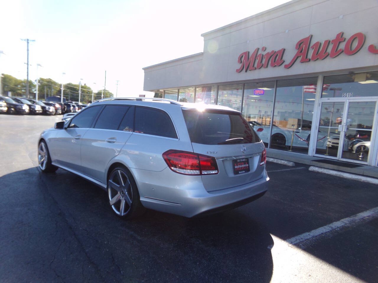 Used 2016 Mercedes-Benz E 350 4MATIC Wagon image 9