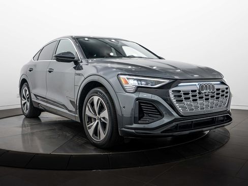Certified 2024 Audi Q8 e-tron Prestige w/ Prestige Package AWD/4WD image 2