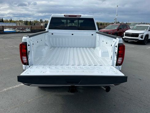 New 2025 GMC Sierra 2500 SLE w/ Preferred Package image 18