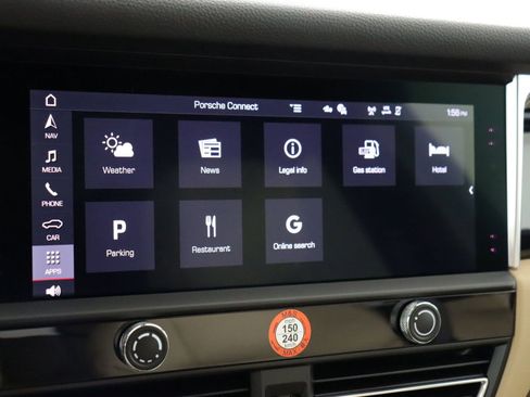 Used 2025 Porsche Macan image 39