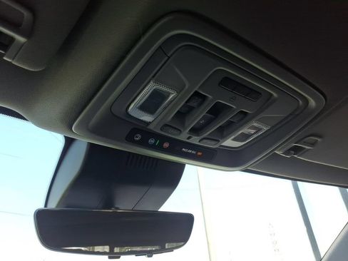 Used 2024 GMC Sierra 1500 Denali AWD/4WD image 30