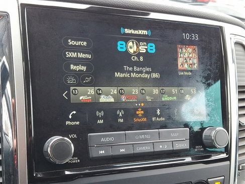 Used 2021 Nissan Titan SV w/ SV Convenience Package image 18