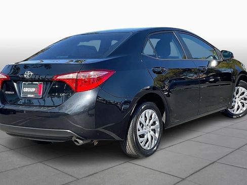 Used 2018 Toyota Corolla LE image 12