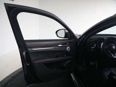 Used 2023 Alfa Romeo Stelvio Estrema AWD/4WD image 23