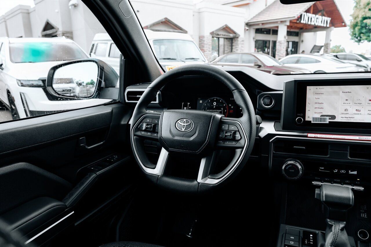Used 2026 Toyota 4Runner SR5 AWD/4WD image 22