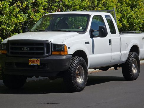 Used 2001 Ford F250 XL AWD/4WD image 8