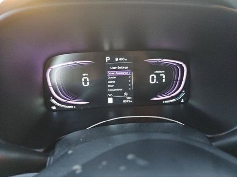 Used 2025 Kia Soul LX w/ LX Technology Package FWD image 6