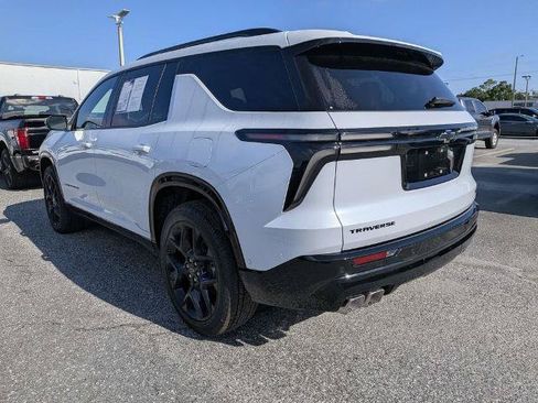 Used 2026 Chevrolet Traverse RS FWD image 5