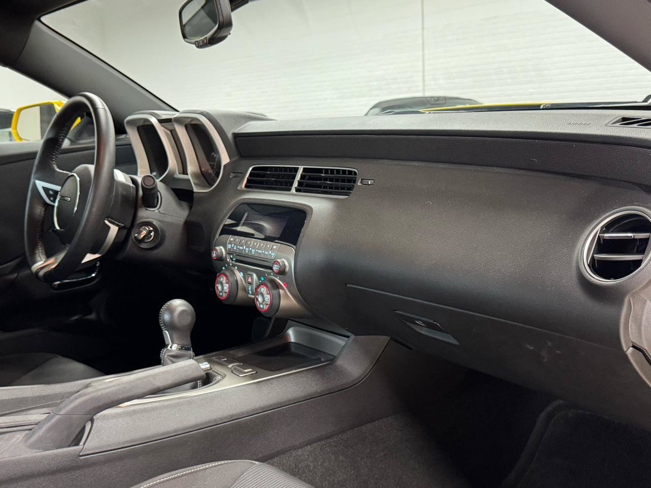 Used 2010 Chevrolet Camaro SS RWD image 34