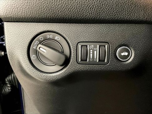 Used 2016 Dodge Challenger SRT Hellcat RWD image 36