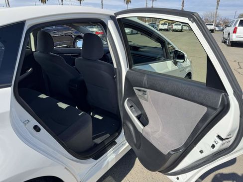 Used 2013 Toyota Prius Two image 18