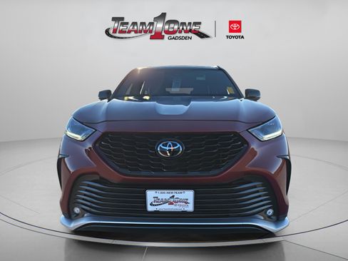 Used 2023 Toyota Highlander XSE image 4