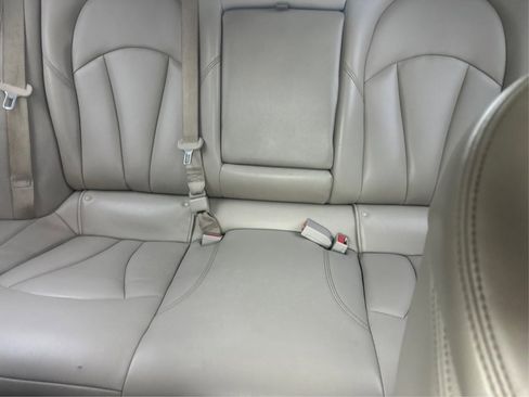 Used 2017 Buick LaCrosse Preferred image 24