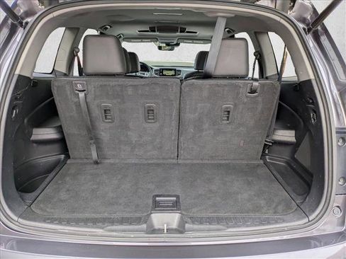 Used 2020 Honda Pilot Touring image 6