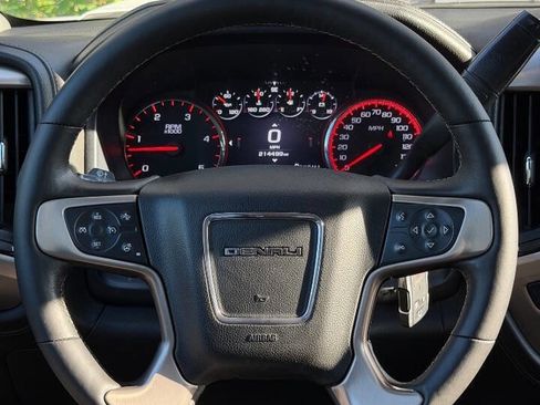 Used 2016 GMC Sierra 2500 Denali w/ Duramax Plus Package AWD/4WD image 31
