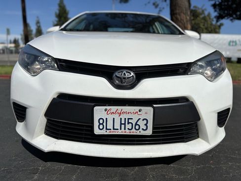 Used 2016 Toyota Corolla LE FWD image 3