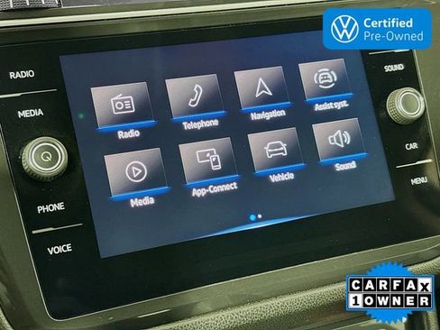 Used 2024 Volkswagen Tiguan SE image 16
