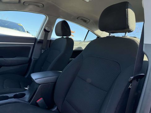 Used 2019 Hyundai Elantra SEL w/ Cargo Package FWD image 10