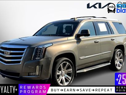 Used 2017 Cadillac Escalade Luxury