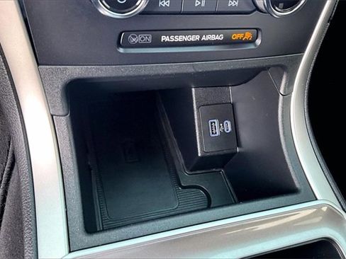 Certified 2024 Ford Edge SEL w/ Convenience Package image 20