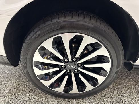 Used 2023 Lincoln Navigator Reserve AWD/4WD image 28