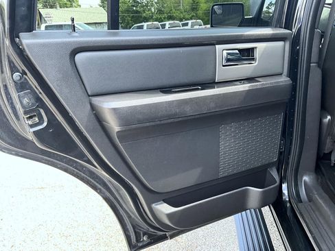 Used 2014 Ford Expedition Limited w/ Equipment Group 301A AWD/4WD image 24