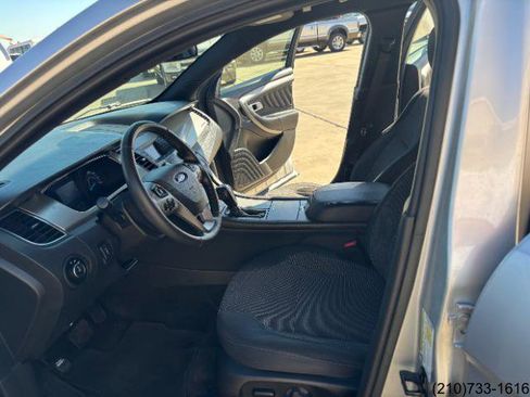 Used 2017 Ford Taurus SEL image 17