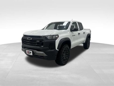 New 2026 Chevrolet Colorado Trail Boss w/ LPO, Bronce Accent Package AWD/4WD image 3