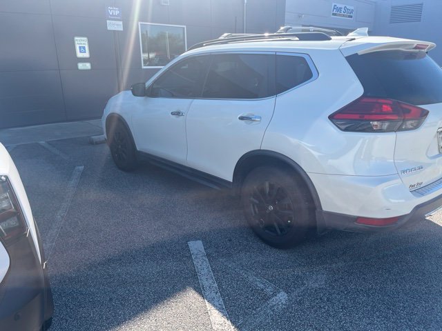 Used 2017 Nissan Rogue SV w/ Midnight Edition FWD image 2