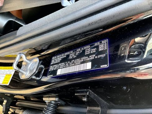 Used 2022 Volvo XC60 B5 Momentum AWD/4WD image 36